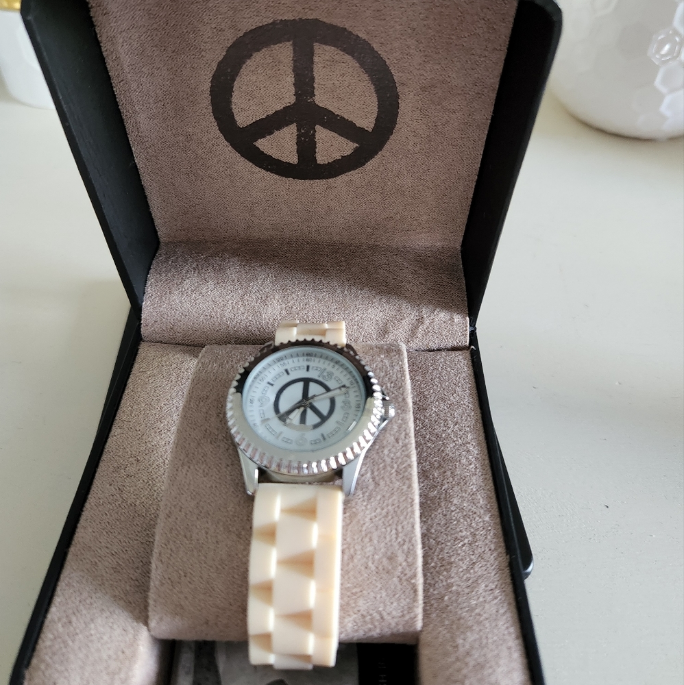 NWT Lucky Brand watch